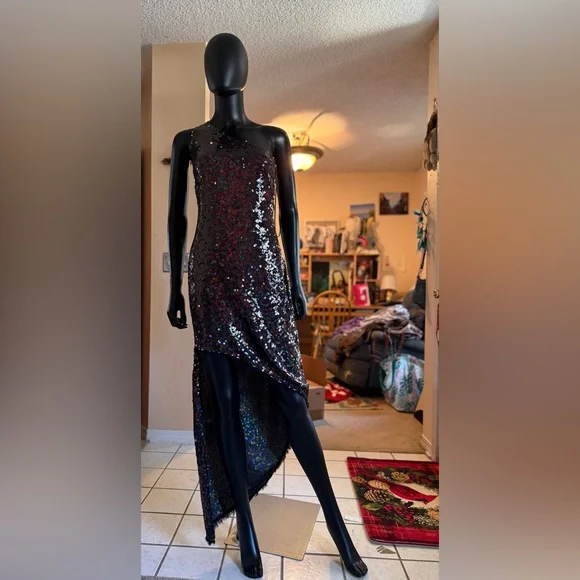 ASO Taylor Swift HANEY Blanca Sequin Embellished Dress in Opalescent Brown - Picture 4 of 17